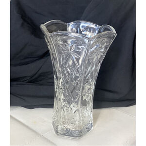 Flared Vase 8.5” Anchor Hocking Early American Star of David Pattern Vintage